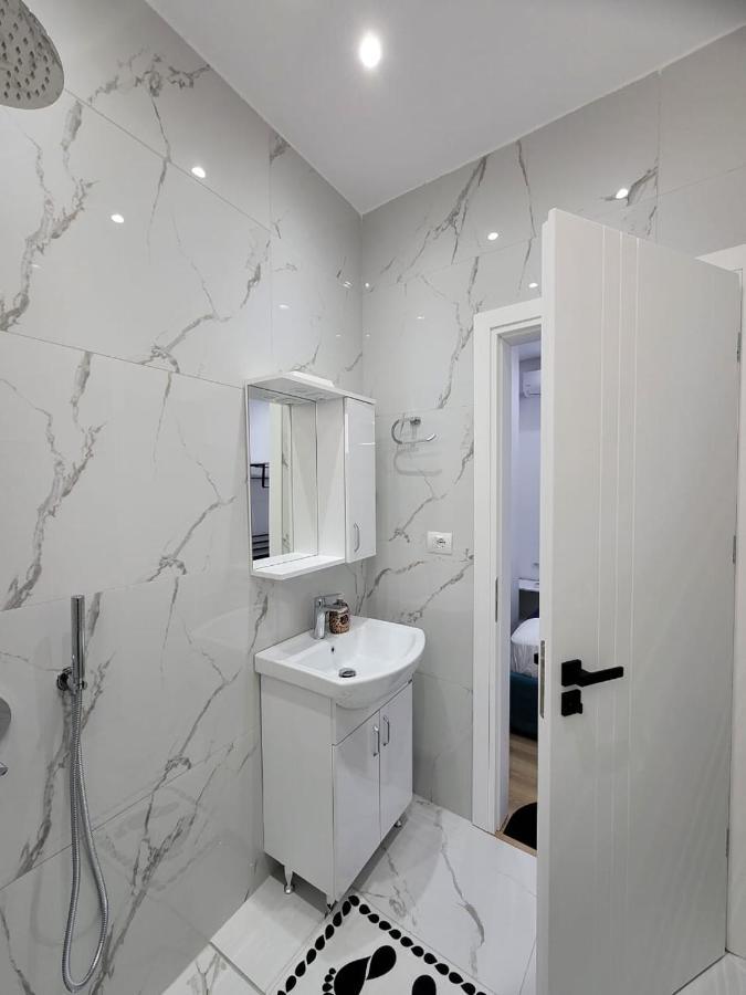 Luxury Room'S By Lika Sarandë Exterior foto