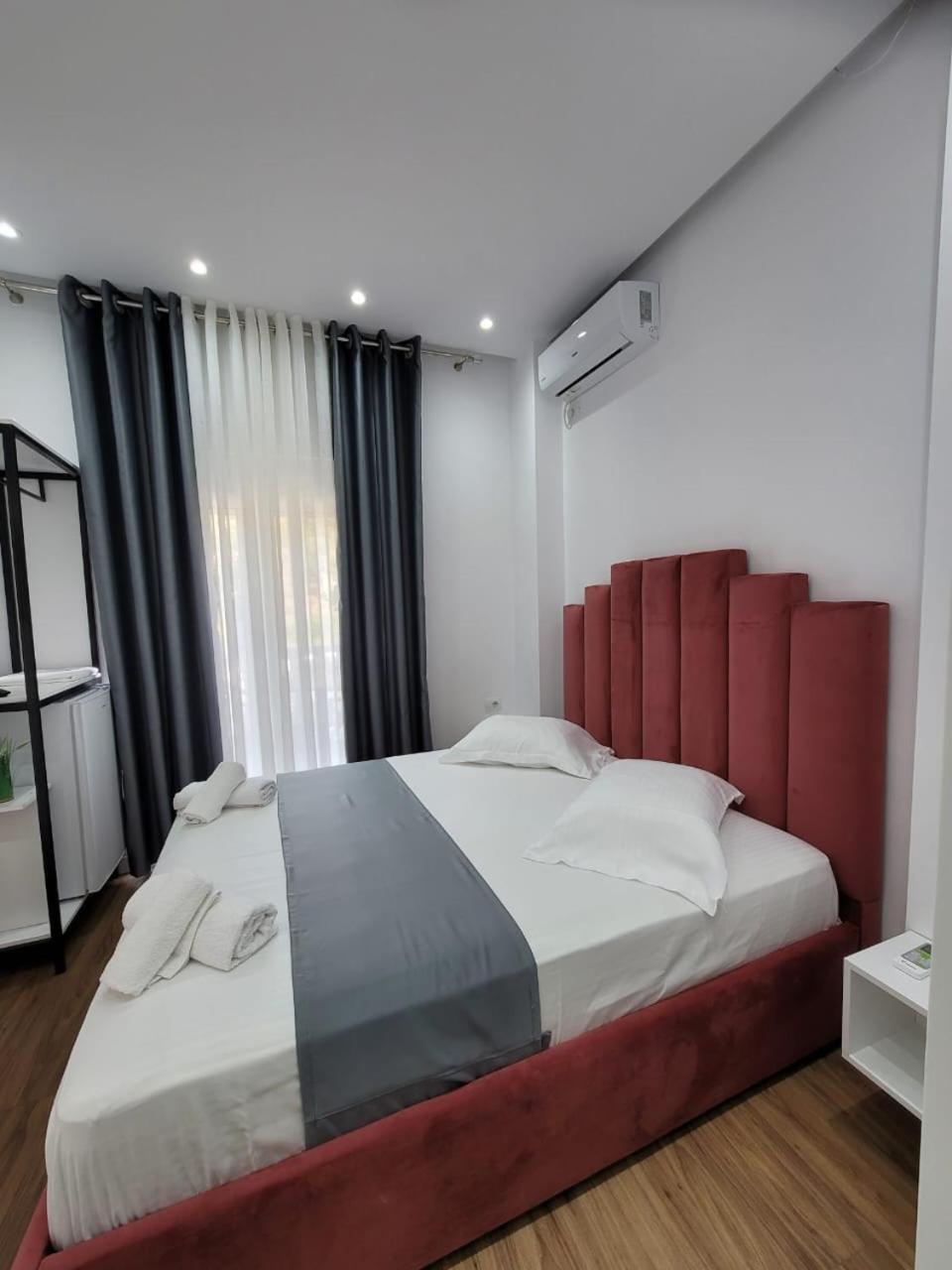 Luxury Room'S By Lika Sarandë Exterior foto